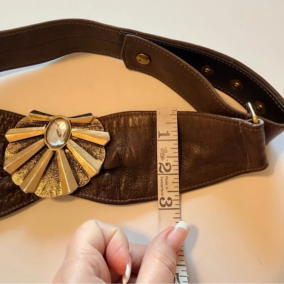 90s Vintage asymmetric waist belt, buttery soft leather, brown, snaps closure, S - Picture 6 of 11